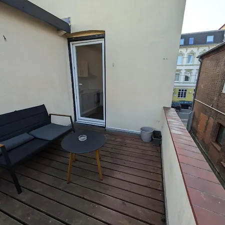 Zentrale City Apartments - Optimal Fuer Kurz- Oder Langzeitaufenthalte Neumünster Exterior foto
