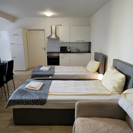 Zentrale City Apartments - Optimal Fuer Kurz- Oder Langzeitaufenthalte Neumünster Exterior foto