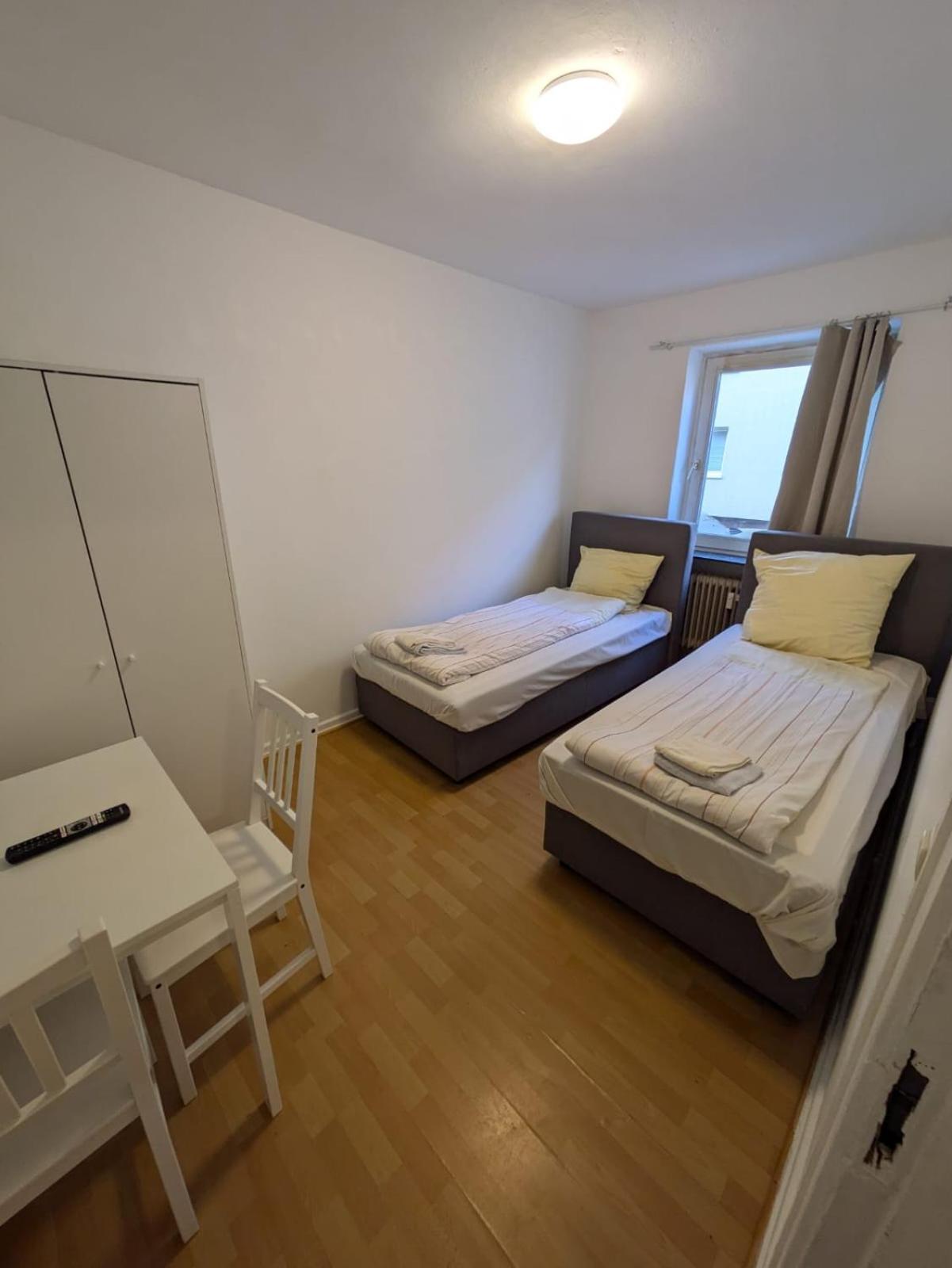 Apartment Zentrale - Optimal Fuer Kurz- Oder Langzeitaufenthalte Neumuenster